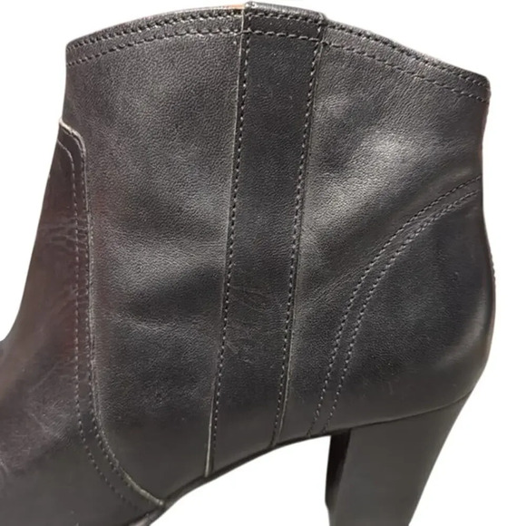 Women's LL Bean Black Ankle Boot Signature Leather Side Zip Heel Booties Size 8M - Picture 6 of 11